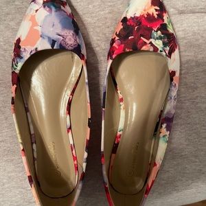 Dream Pair Floral Flat